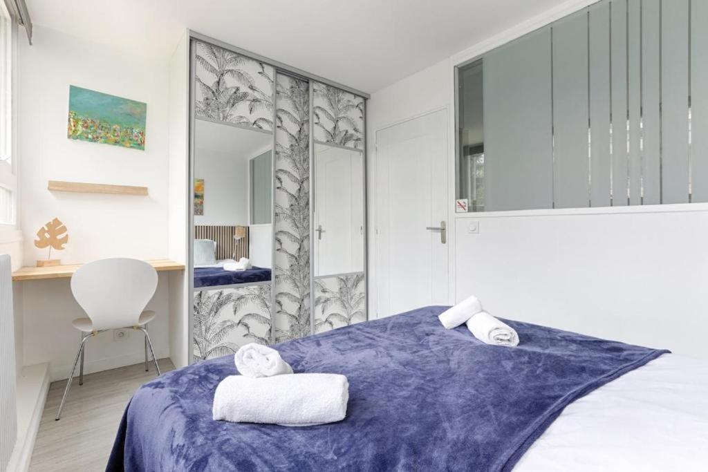 Charming Gambetta - Saint Fargeau Ii * Paris